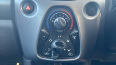 Toyota Aygo 1.0 VVT-i X-Play 5dr x-shift Petrol Hatchback